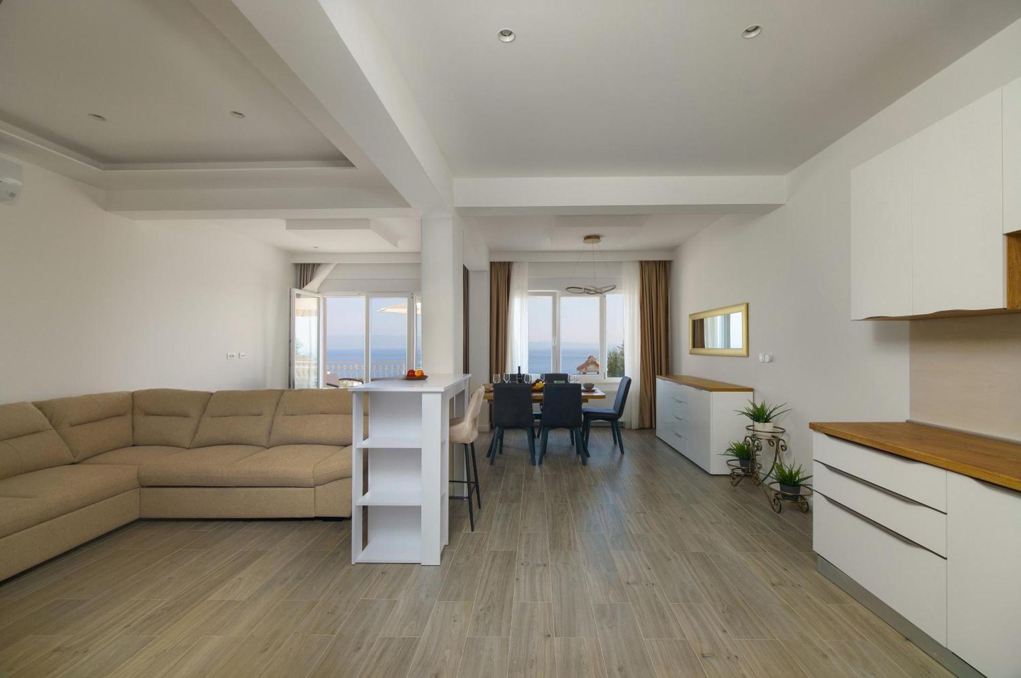 Apartman L&l With Swimming Pool And Seaview