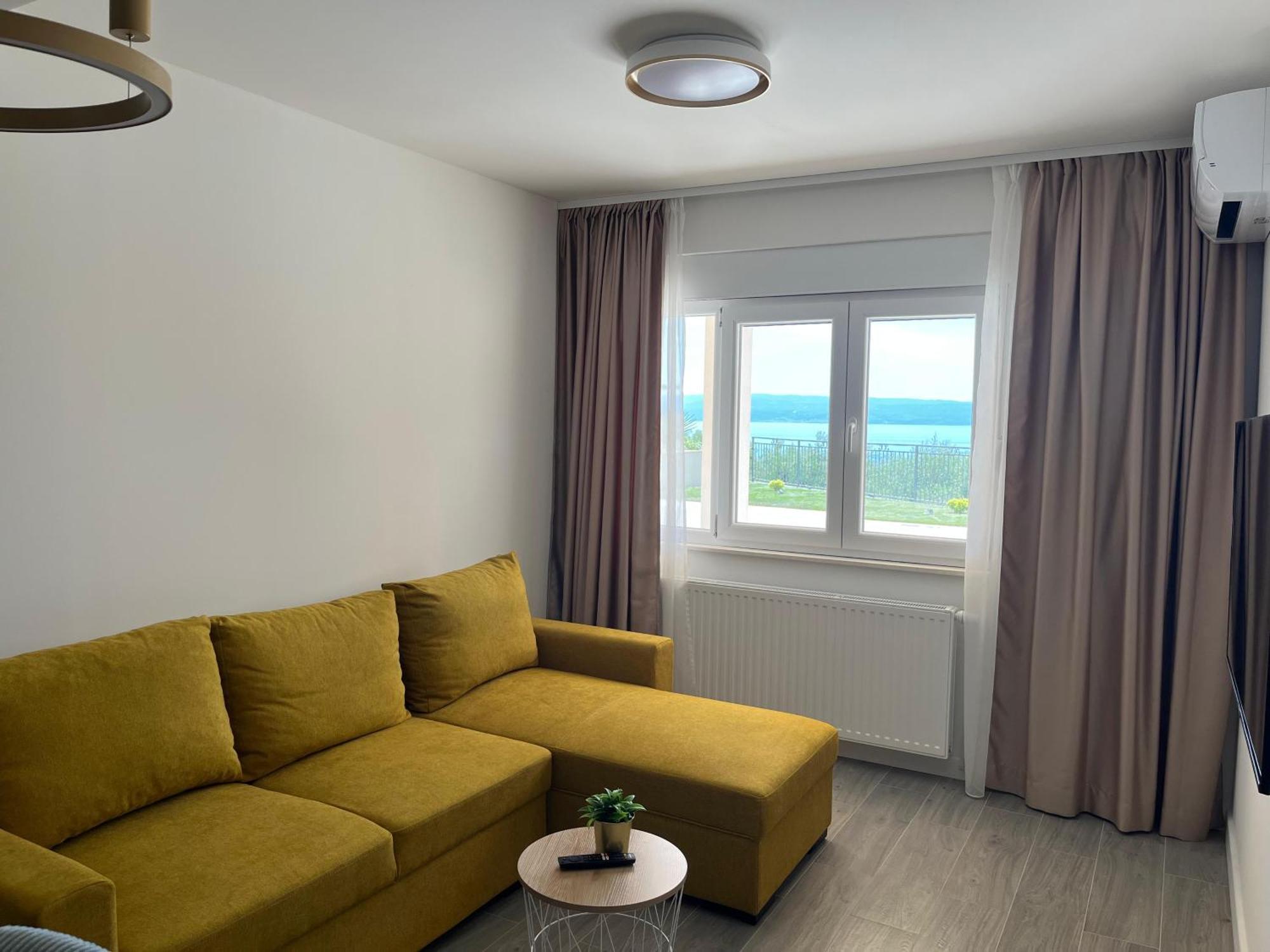 Appartement L&l With Swimming Pool And Seaview