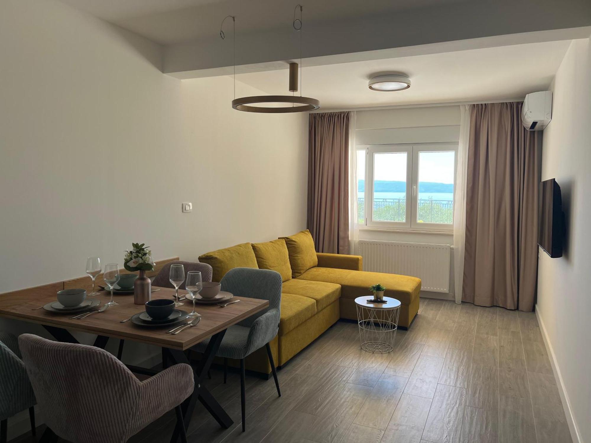 L&l With Swimming Pool And Seaview Appartement Split